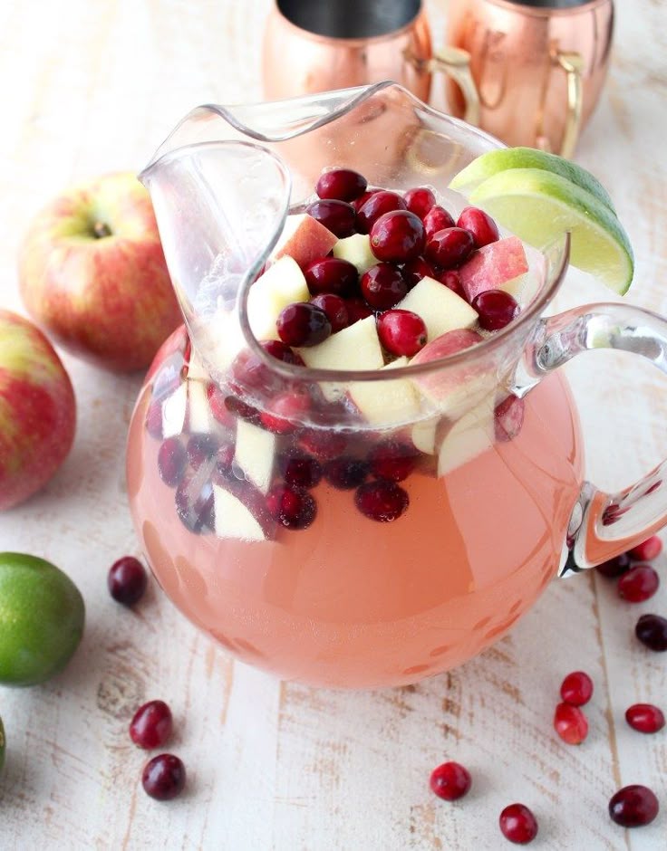 Craft the Perfect Thanksgiving Punch: Festive Recipe & Tips